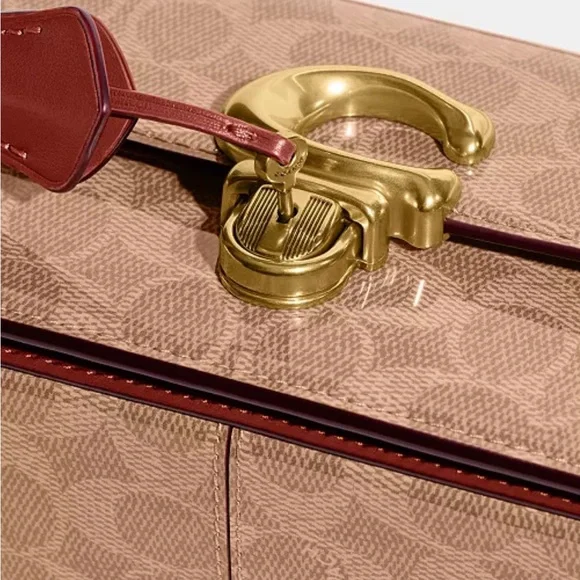 COACH Patent Signature Leather Studio  Shoulder Bag 19 NWT - Picture 6 of 13